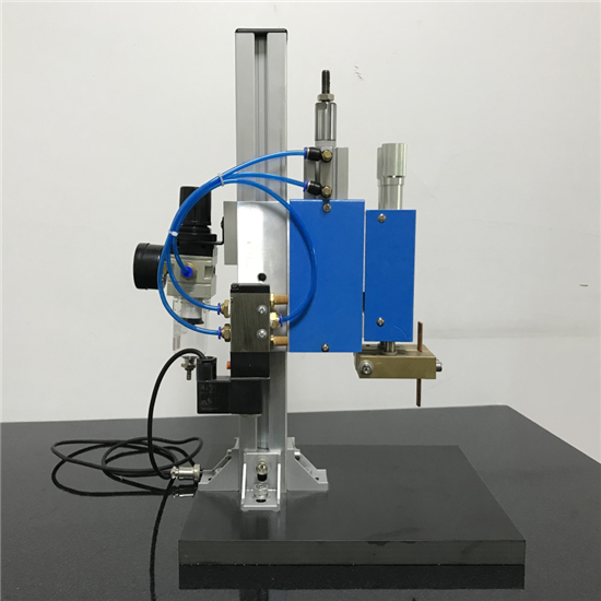 Máquina de soldadura por puntos