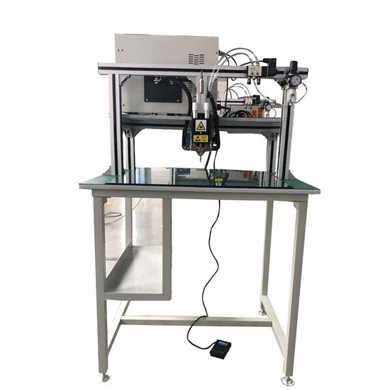 Máquina de soldadura por puntos
