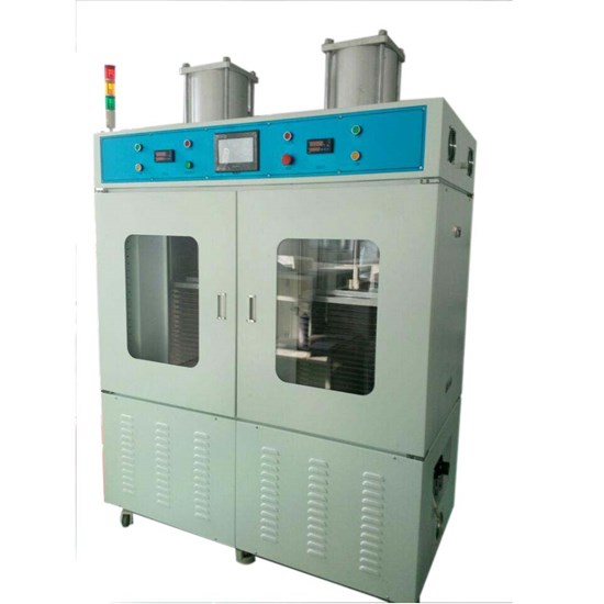 máquina formadora de baterías