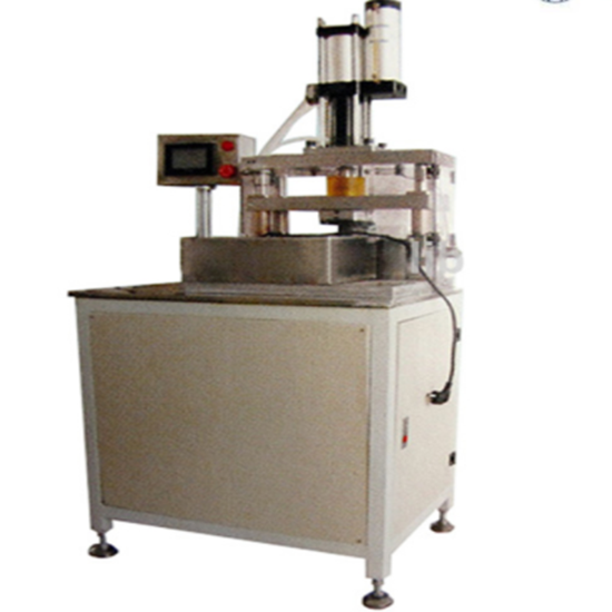 Máquina crimpadora de baterías